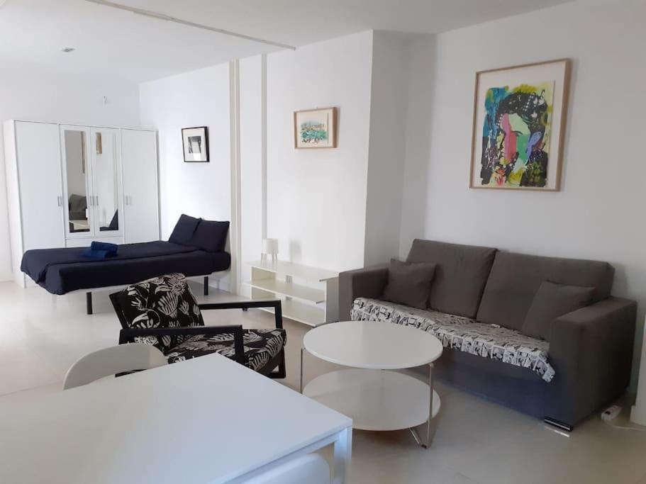 Cosy Flat / Literally At The Foot Of Alhambra Διαμέρισμα Γρανάδα Εξωτερικό φωτογραφία